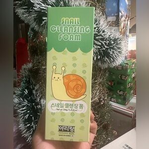 KOREAN Beauty Snail Cleansing Foam - Green